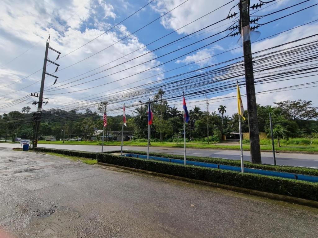 Phu Nga Hotel Khok Kloi Exterior photo